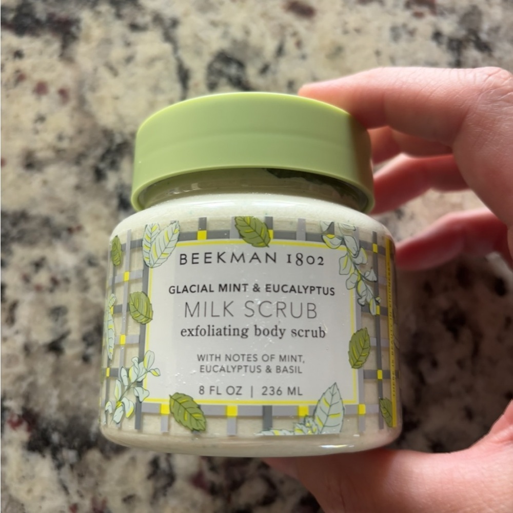 Beekman 1802 Glacial Mint & Eucalyptus Milk Scrub
